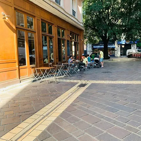 Le Barnave アパート